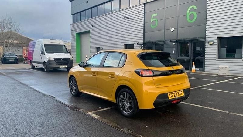 Used Peugeot 208 Active Premium 74 HP (54 kW) 2022 Hatchback