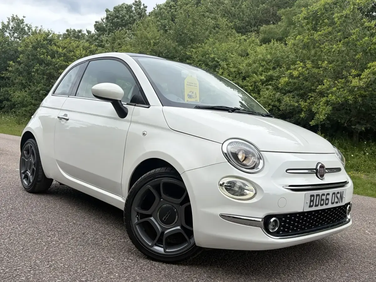 Used Fiat 500 Lounge 69 HP (50 kW) 2016 White Hatchback