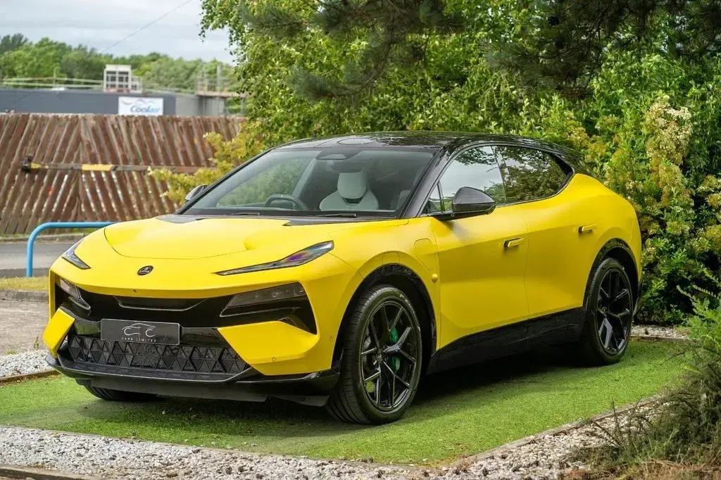 Used Lotus Eletre 675 kW (918 HP) 2023 Yellow SUV
