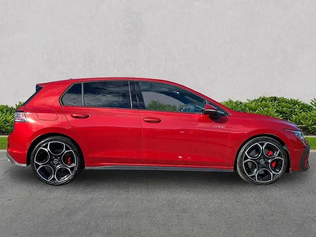 Used VW Golf VIII GTI 265 HP (194 kW) 2025 Red Hatchback