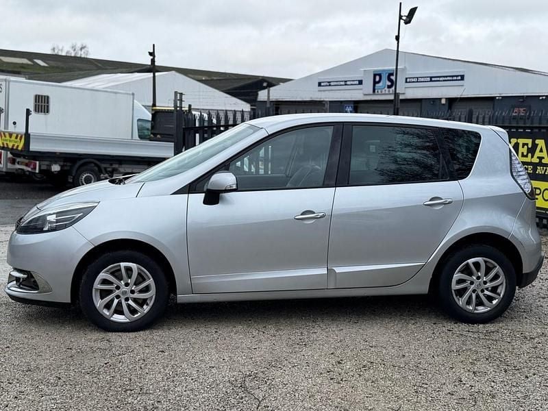 Used Renault Scénic III Dynamique 110 HP (80 kW) 2013 Silver MPV