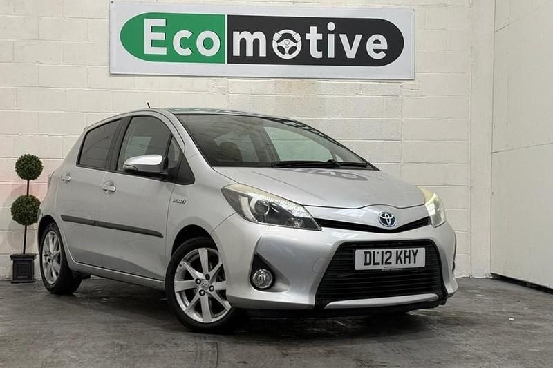 Silver Used 2012 Toyota Yaris Hybrid Hatchback | £5,495 - Image 1/1