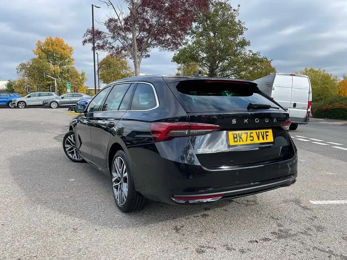 Used Skoda Octavia SE L 110 HP (80 kW) 2025 Black magic pearl effect Estate