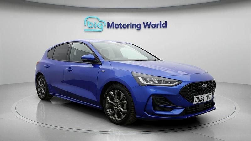 Used Ford Focus ST-Line 125 HP (91 kW) 2024 Blue Hatchback