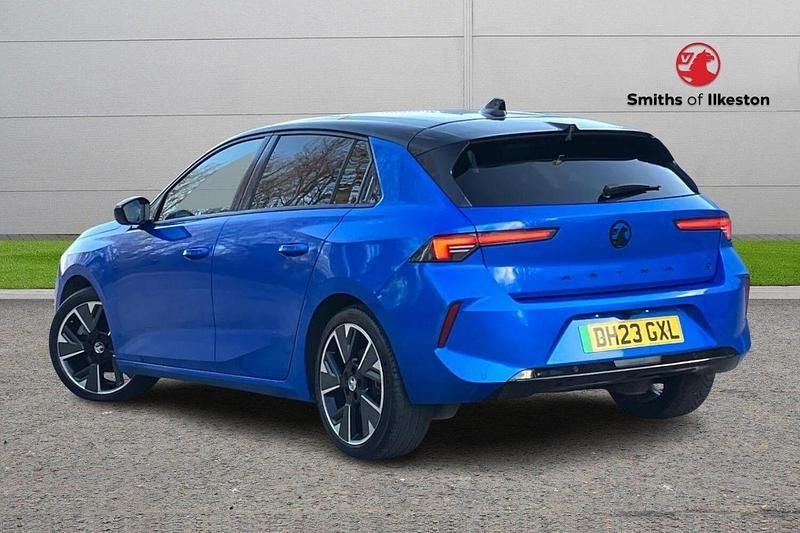 Used Vauxhall Astra Ultimate 113 kW (154 HP) 2023 Blue Hatchback