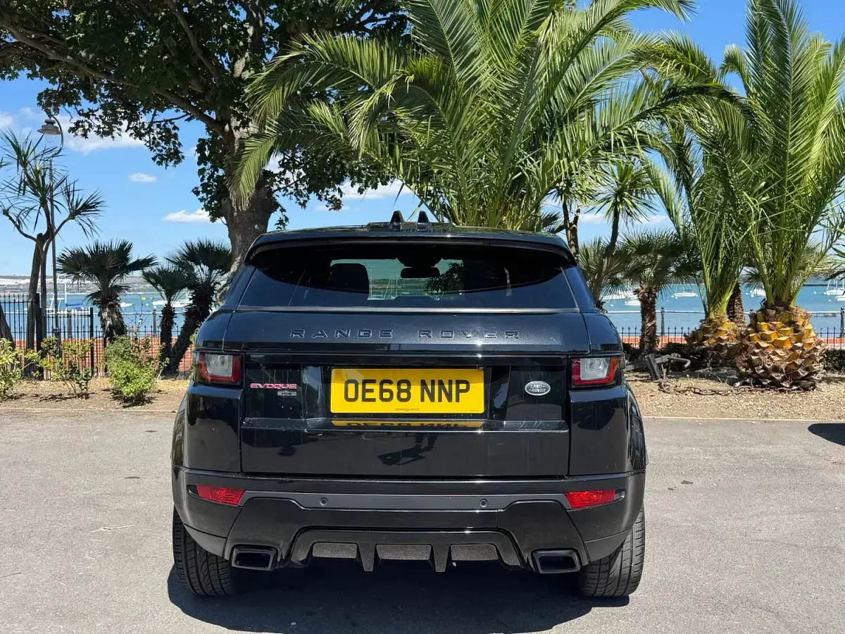 Used Land Rover Range Rover evoque HSE Dynamic 180 HP (132 kW) 2018 Black SUV