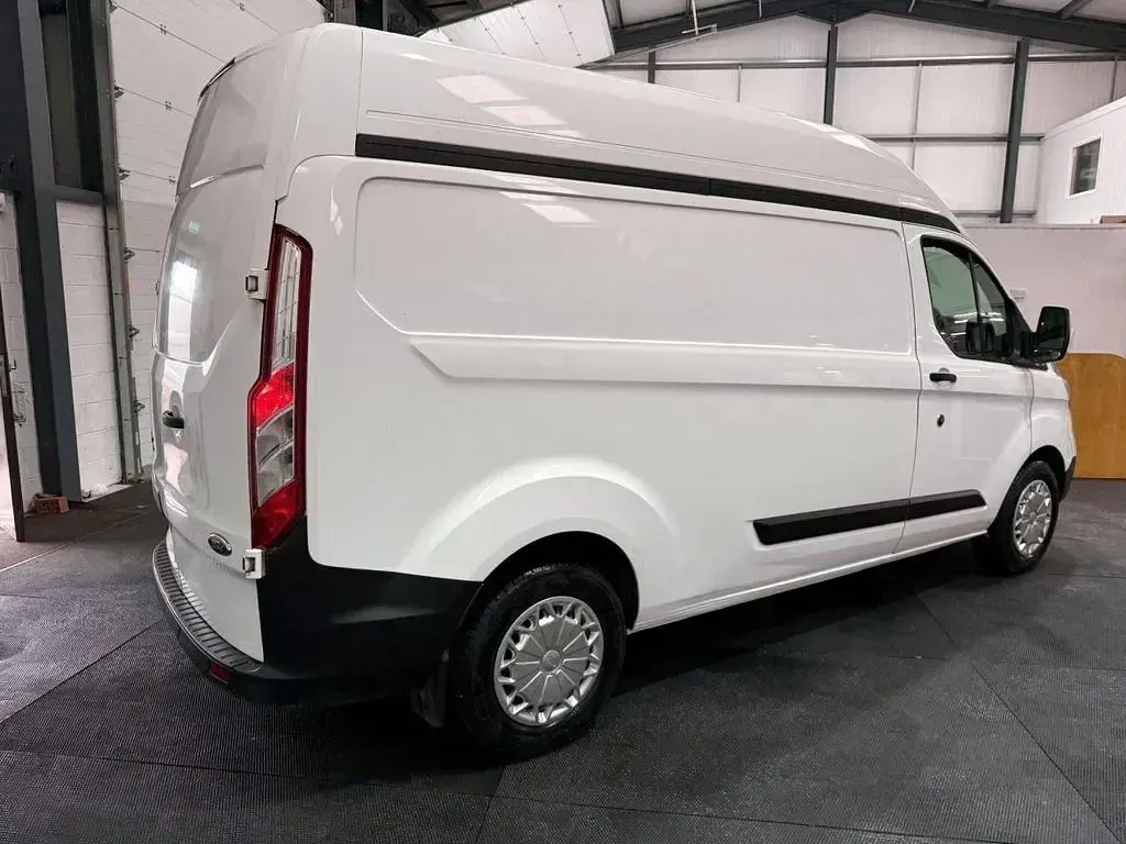 Used Ford Transit Custom 130 HP (95 kW) 2019 White Van