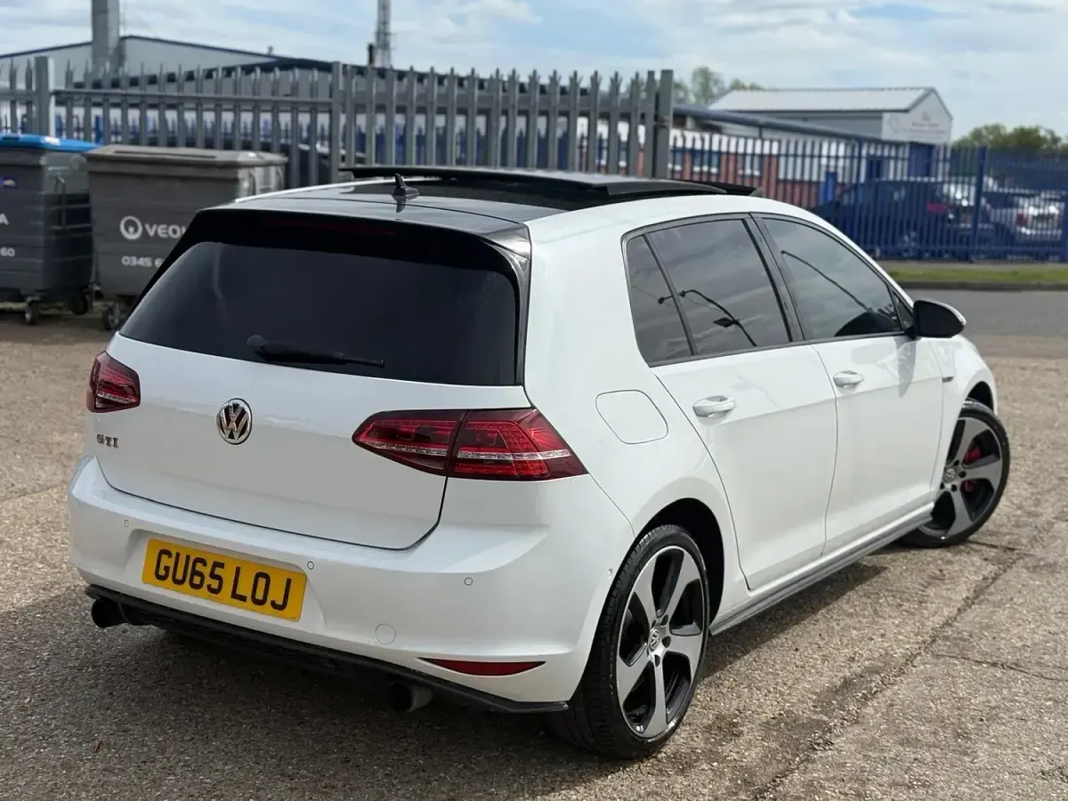 Used VW Golf VII GTI 2015 White Hatchback