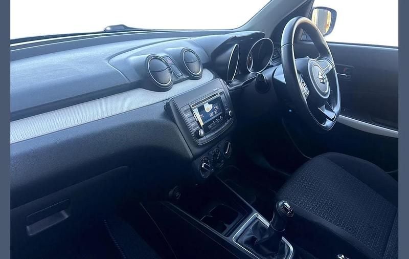 Second-hand Suzuki Swift 90 CP (66 kW) 2019 Albastru Hatchback