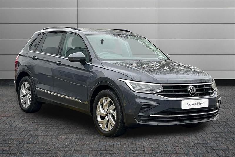 Used VW Tiguan Life 150 HP (110 kW) 2022 Grey SUV