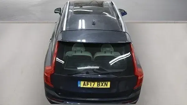 Used Volvo XC90 Momentum 235 HP (172 kW) 2017 Grey SUV