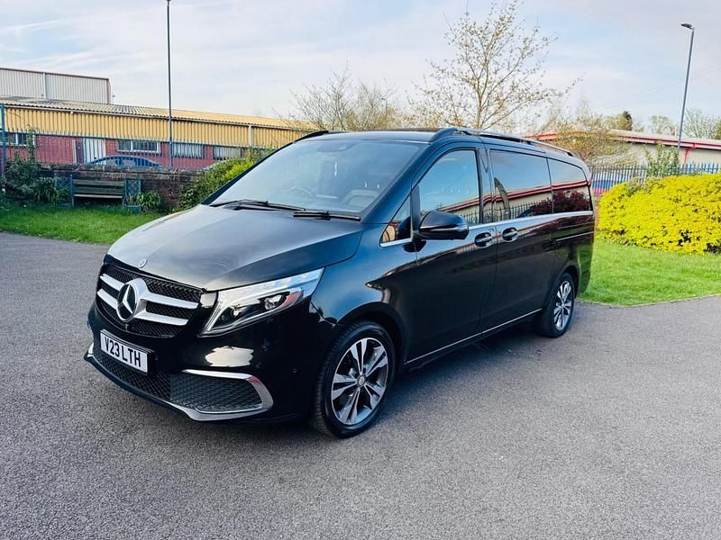 Used Mercedes V220 2017 Black MPV