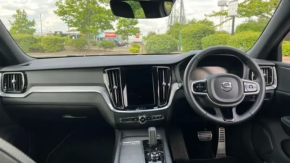 Used Volvo S60 R-Design 247 HP (181 kW) 2022 Grey Sedan