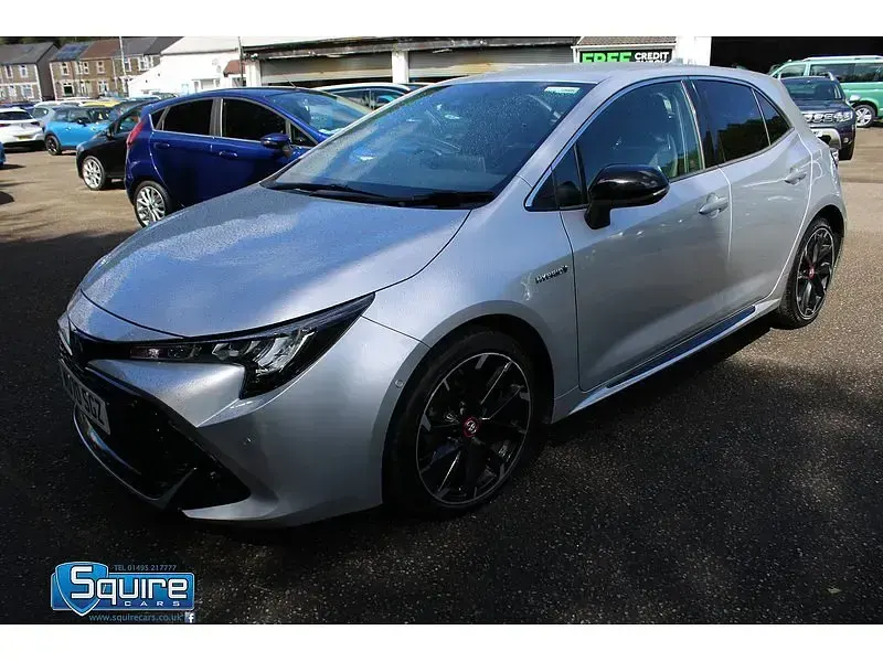 Used Toyota Corolla Sport 122 HP (89 kW) 2020 Silver Hatchback