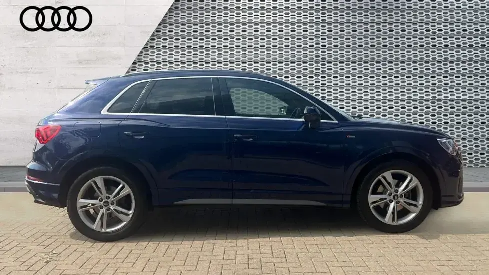 Used Audi Q3 S-Line 150 HP (110 kW) 2023 Blue SUV