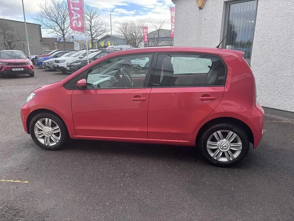 Used VW up! high up! 74 HP (54 kW) 2017 Red Hatchback