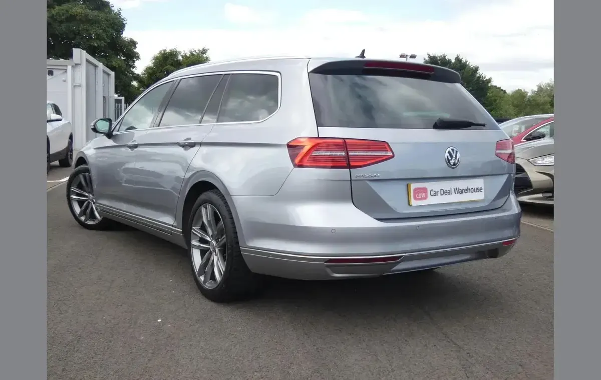 Used VW Passat GT 147 HP (108 kW) 2019 Silver Estate