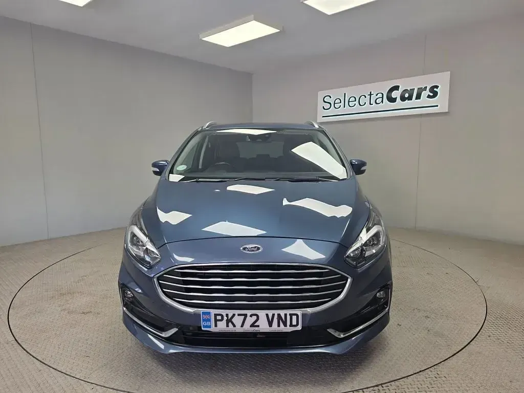 Used Ford S-MAX Titanium 150 HP (110 kW) 2022 Blue MPV