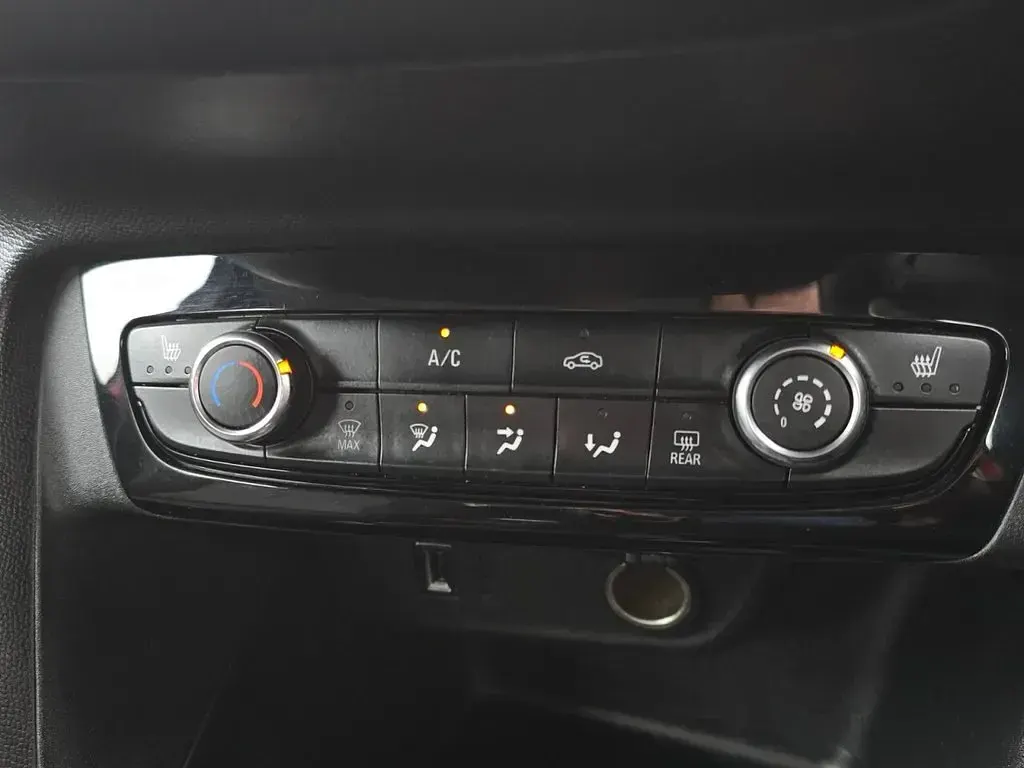 Used Vauxhall Corsa 75 HP (55 kW) 2020 Red Hatchback