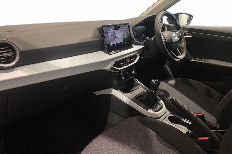 New Seat Arona SE Technology 94 HP (69 kW) 2025 Blue SUV