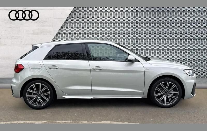 Usado Audi A1 S-Line 147 HP (108 kW) 2026 Prateado SUV
