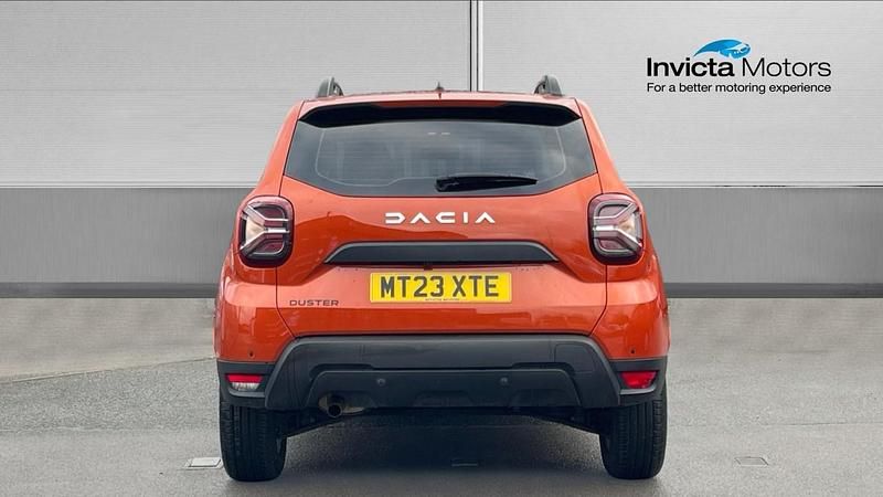 Used Dacia Duster Expression 90 HP (66 kW) 2023 Orange Hatchback