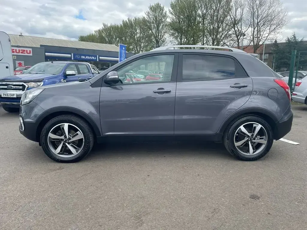 Used SsangYong Korando 178 HP (130 kW) 2018 Grey Estate