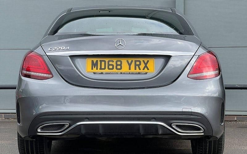 Used Mercedes C220 AMG Line Premium 194 HP (142 kW) 2019 Sedan