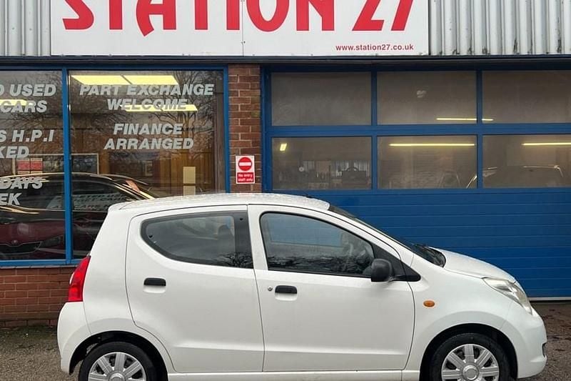 White Used 2015 Suzuki Alto Hatchback | £3,295 (Fair price) - Image 1/1