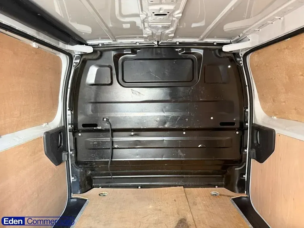 Used Vauxhall Vivaro 100 HP (73 kW) 2022 White MPV