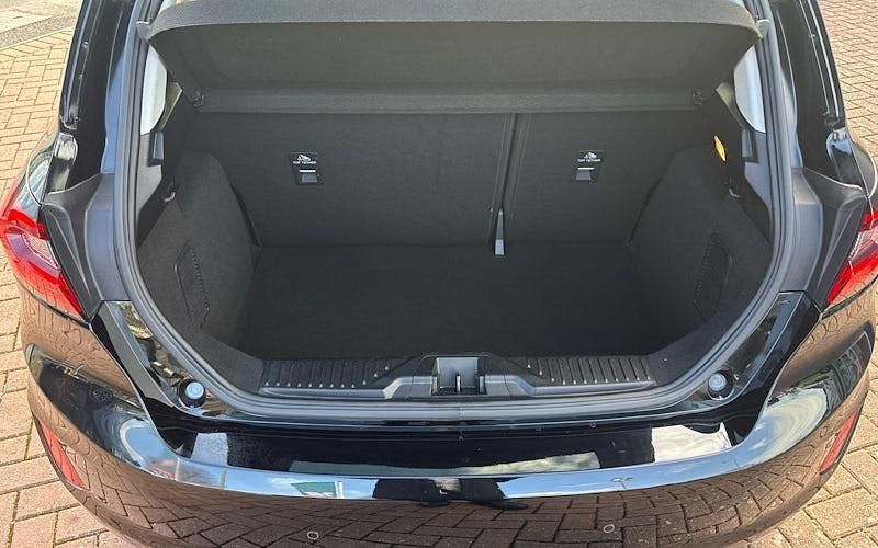 Usado Ford Fiesta Titanium X 125 CV (91 kW) 2024 Utilitario