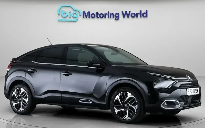 Used Citroën C4 Shine 131 HP (96 kW) 2023 SUV