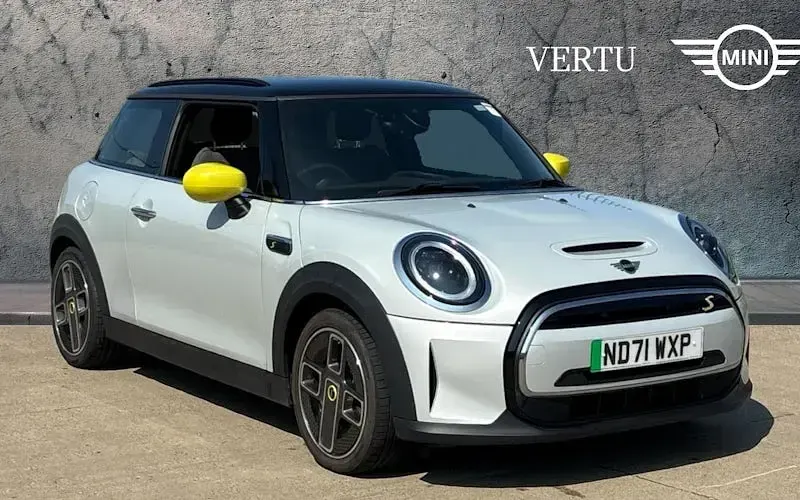 Used Mini Cooper Level 2 135 kW (184 HP) 2023 Hatchback