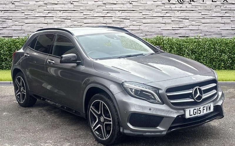 Usado Mercedes GLA220 AMG Line Premium 170 HP (125 kW) 2015 SUV