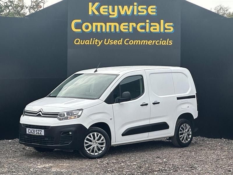 White Used 2021 Citroën Berlingo MPV | £8,990 (Good price) - Image 1/2