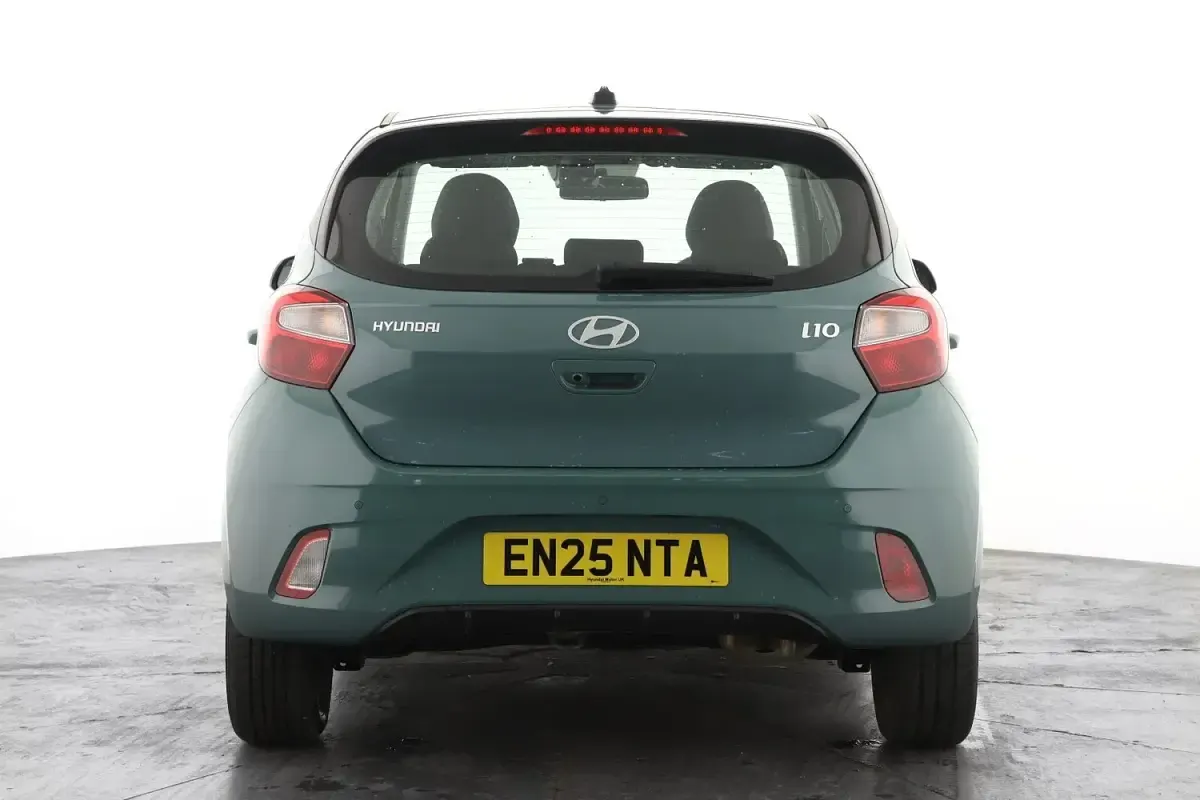 Used Hyundai i10 Advanced 2025 Green Hatchback