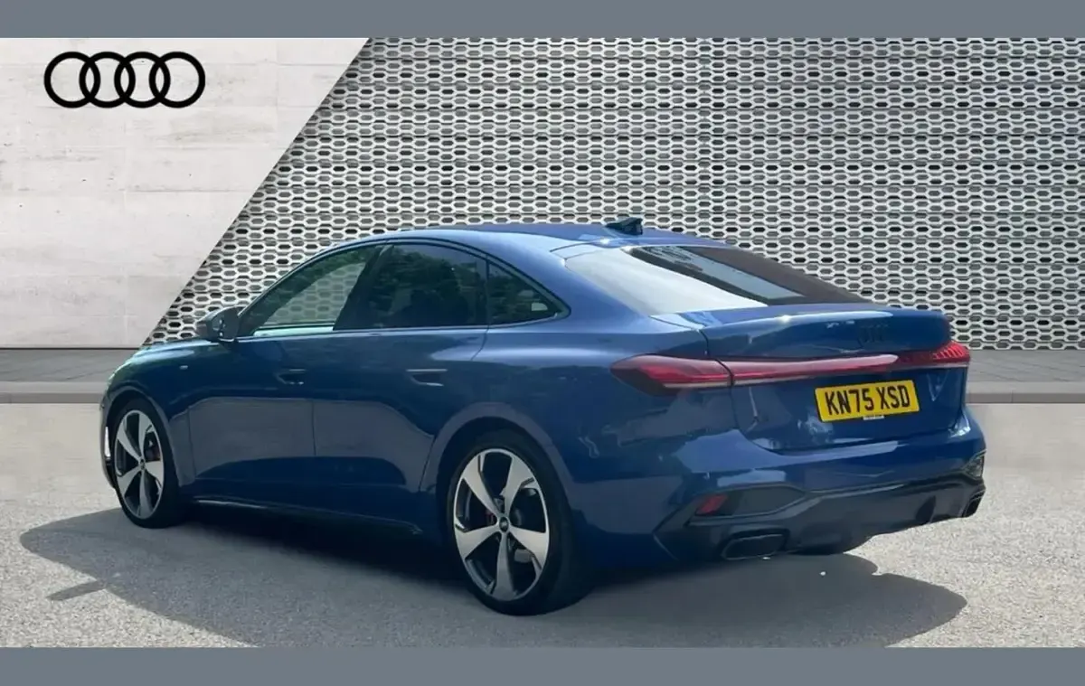 Used Audi A5 Advanced 200 HP (147 kW) 2025 Blue Sedan