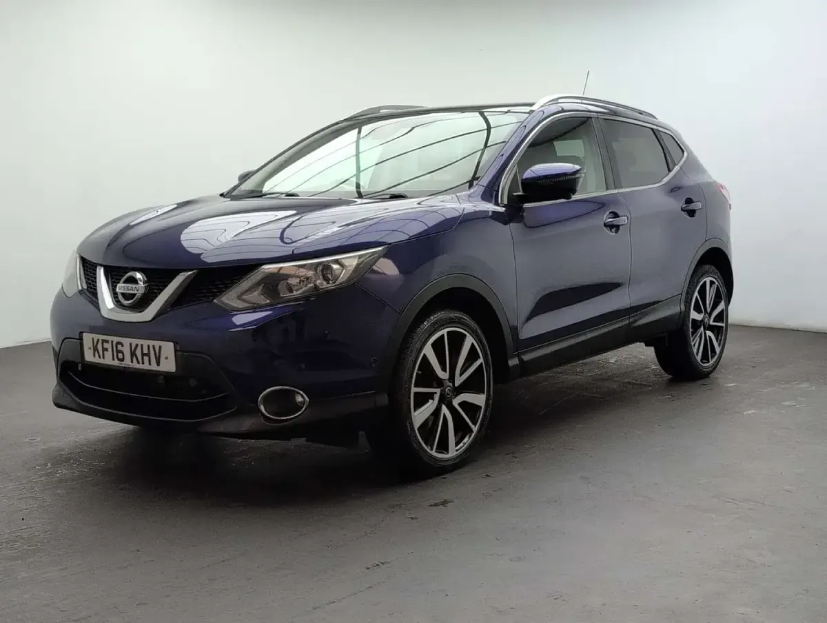 Used Nissan Qashqai Tekna 115 HP (84 kW) 2016 Blue SUV