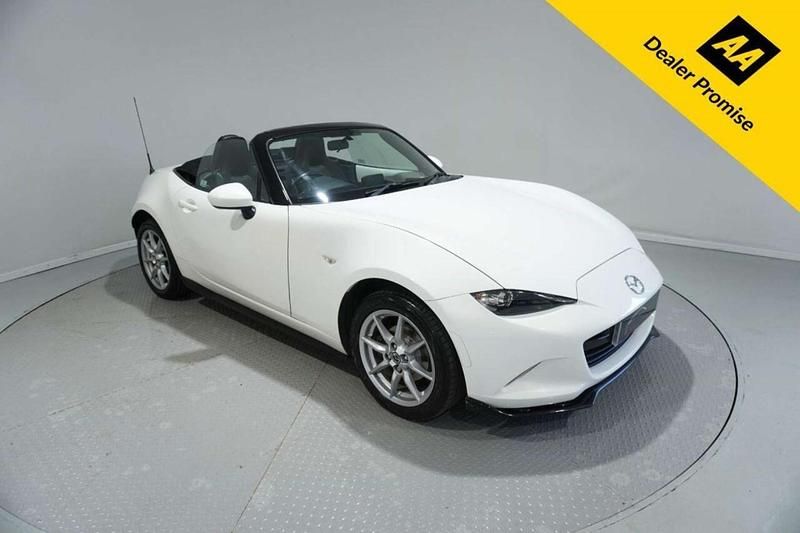 White Used 2015 Mazda MX5 Cabriolet | £10,778 (Expensive) - Image 1/3