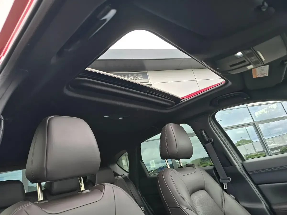 Used Mazda 6 Inclusive 165 HP (121 kW) 2022 Red Estate