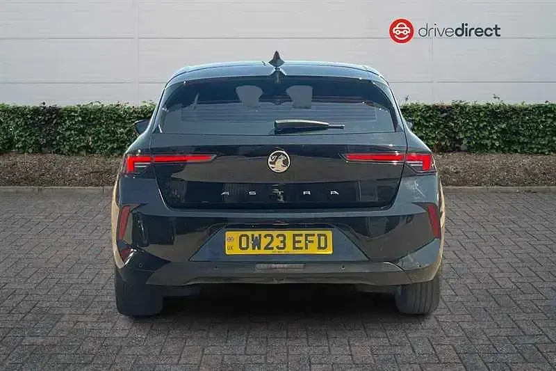 Used Vauxhall Astra Design Edition 110 HP (80 kW) 2023 Black Hatchback