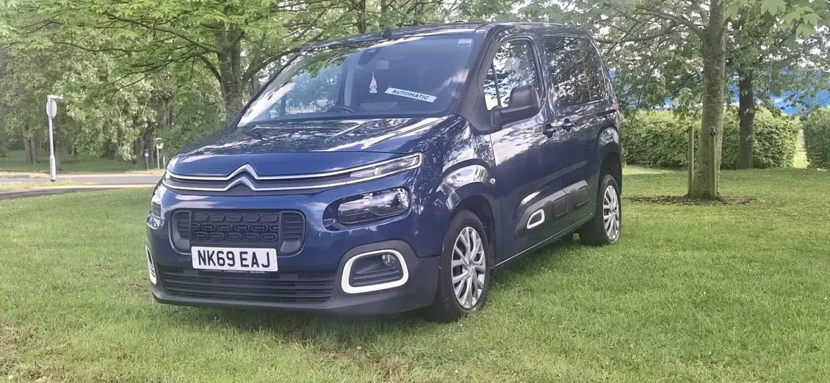 Used Citroën Berlingo Feel 2020 Blue MPV