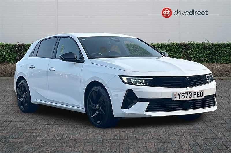 Used Vauxhall Astra S 130 HP (95 kW) 2023 White Hatchback