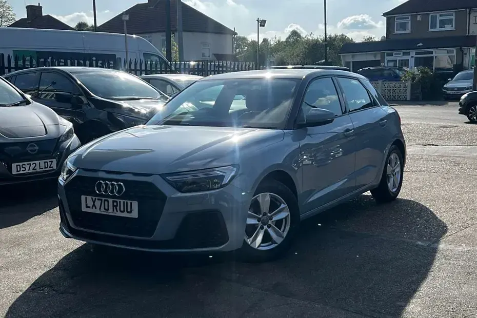 Usado Audi A1 Sportback Business 110 HP (80 kW) 2020 Cinzento Citadino