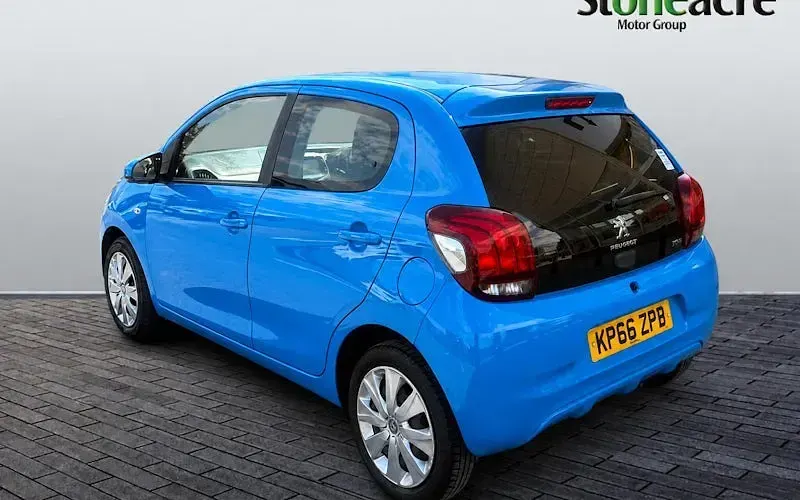 Used Peugeot 108 Active 72 HP (52 kW) 2022 Hatchback
