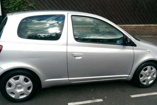 Używany Toyota Yaris 2003 Hatchback