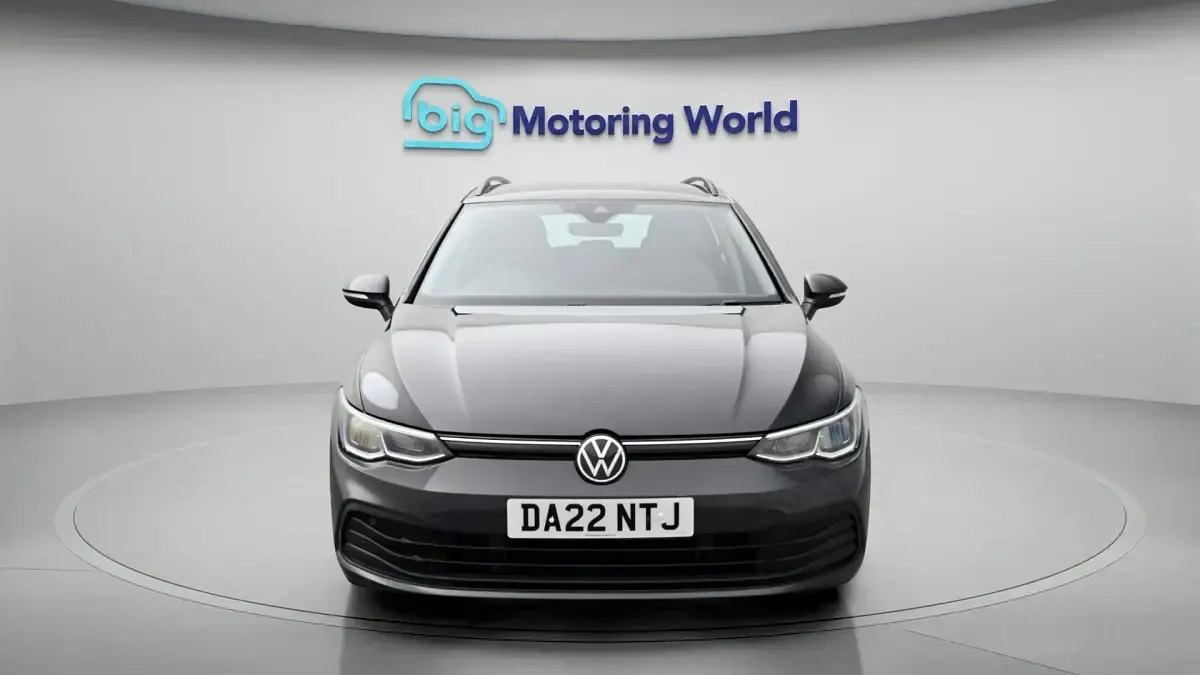 Used VW Golf VIII S 131 HP (96 kW) 2022 Grey Estate