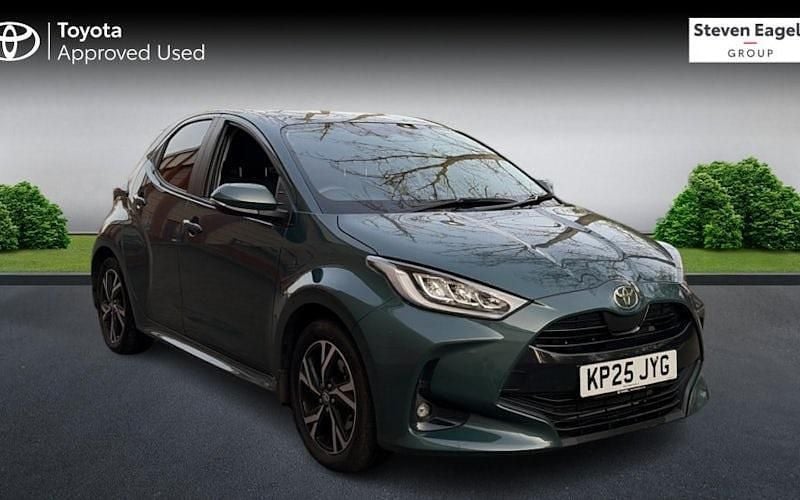 Usado Toyota Yaris Hybrid Design 116 CV (85 kW) 2026 Utilitario