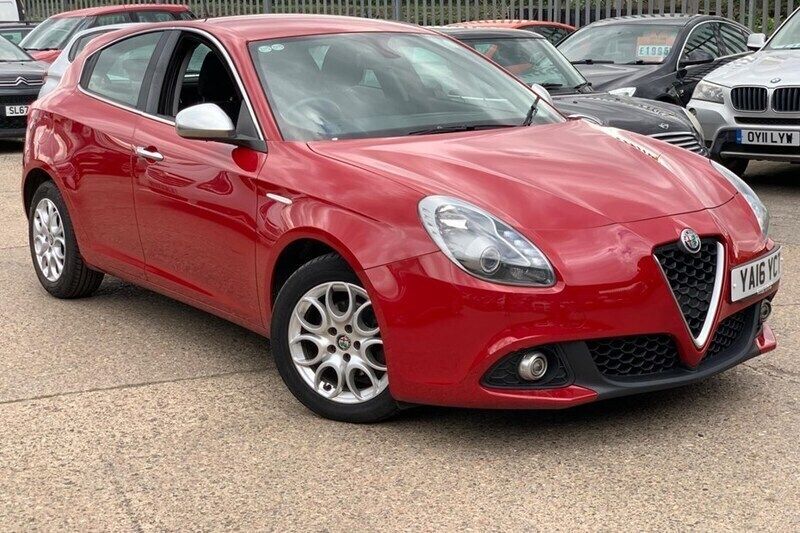 Red Used 2016 Alfa Romeo Giulietta Super Hatchback | £5,499 (Super price) - Image 1/1