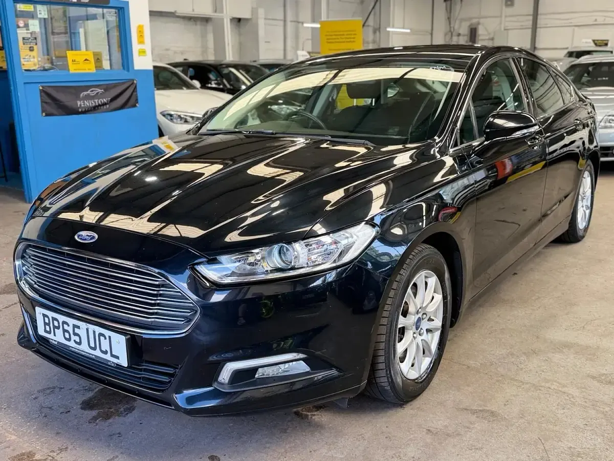 Used Ford Mondeo Zetec 2016 Black Hatchback
